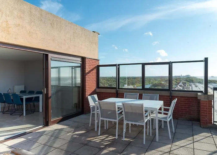 Superb Penthouse Seaview Near Bruges